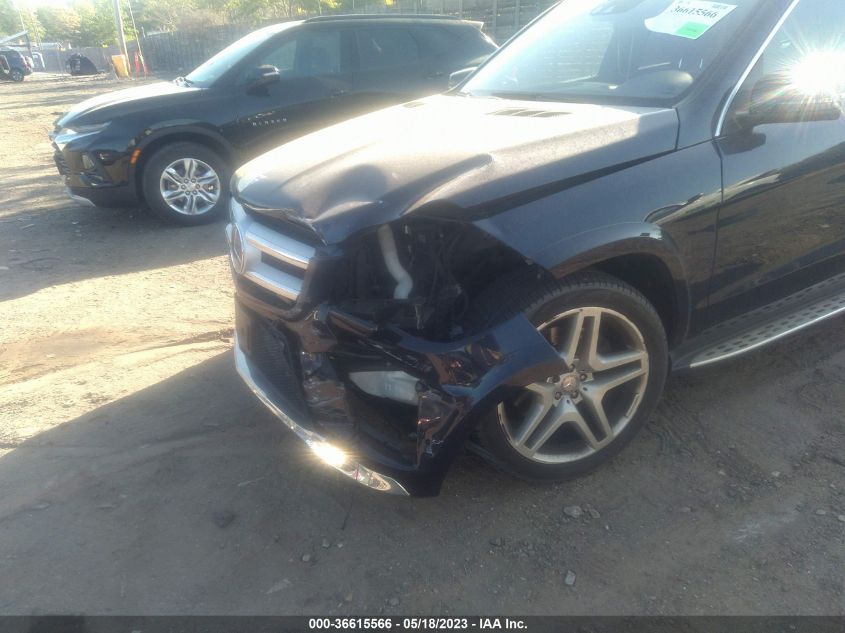 2016 MERCEDES-BENZ GL GL 550 - 4JGDF7DE7GA639183
