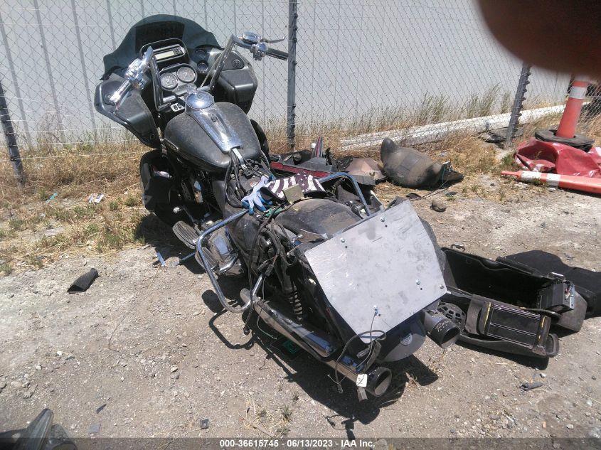 2011 HARLEY-DAVIDSON FLTRUSE 1HD1TA833BB959186
