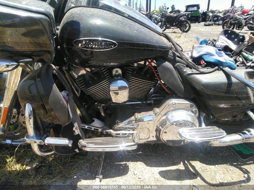 2011 HARLEY-DAVIDSON FLTRUSE 1HD1TA833BB959186
