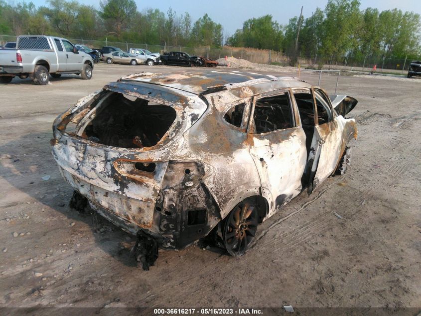 2017 HYUNDAI TUCSON SE - KM8J3CA46HU479541