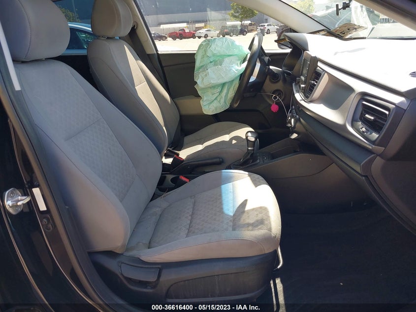 VIN 3KPA24AB2JE071473 2018 KIA RIO LX