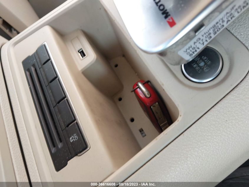 2016 VOLKSWAGEN TIGUAN S - WVGBV7AX1GW035289