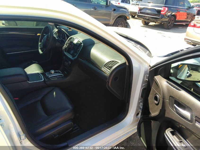 2022 CHRYSLER 300 TOURING L - 2C3CCADG2NH209913