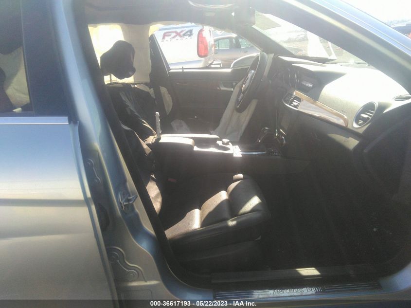 2013 MERCEDES-BENZ C-CLASS C 300 - WDDGF8ABXDG038849