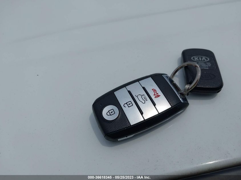 2017 KIA SOUL + - KNDJP3A54H7456579