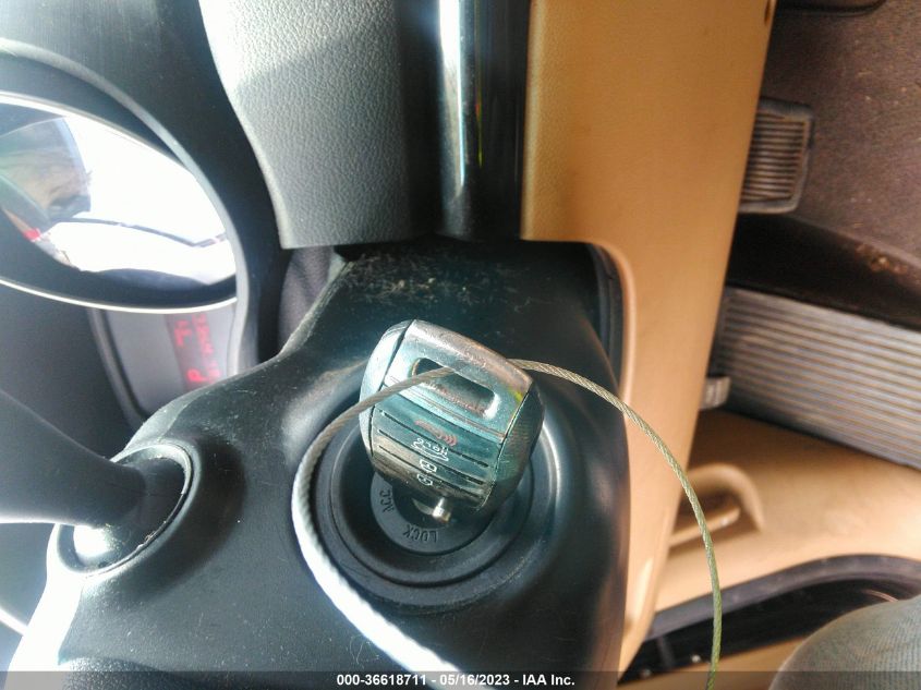 2015 KIA SEDONA LX - KNDMB5C12F6042561