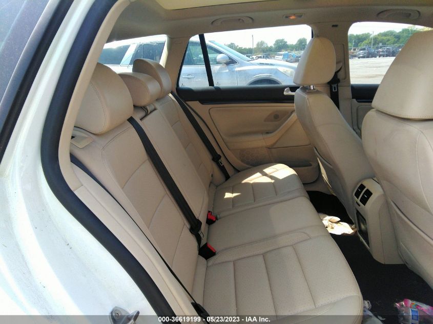 2014 VOLKSWAGEN JETTA SPORTWAGEN TDI W/SUNROOF - 3VWPL7AJ5EM616557