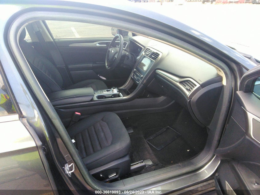 VIN 3FA6P0H70JR111145 2018 FORD FUSION SE