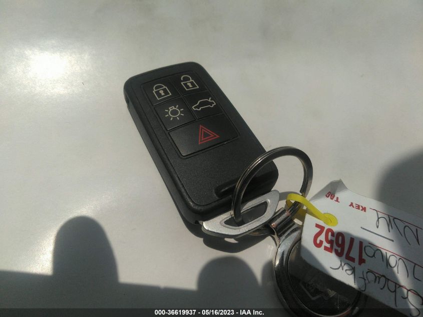 2017 VOLVO S60 INSCRIPTION - LYV402TK8HB140855