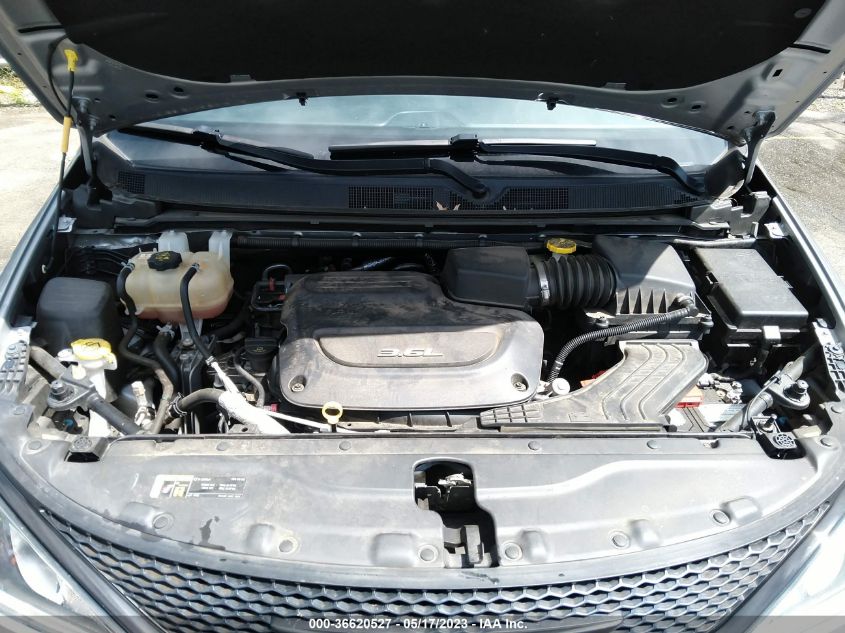 2018 CHRYSLER PACIFICA LIMITED - 2C4RC1GG2JR164946