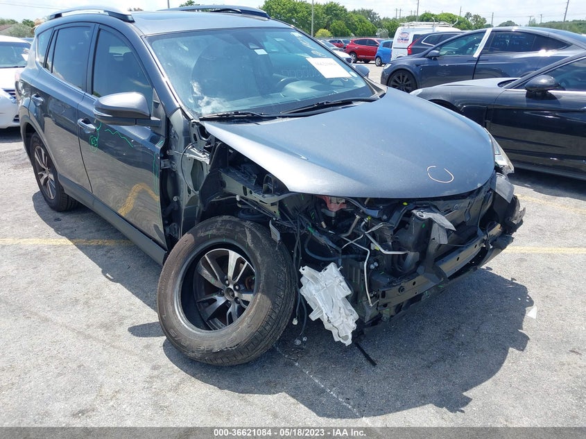 VIN JTMWFREV9HD099620 2017 TOYOTA RAV4 XLE