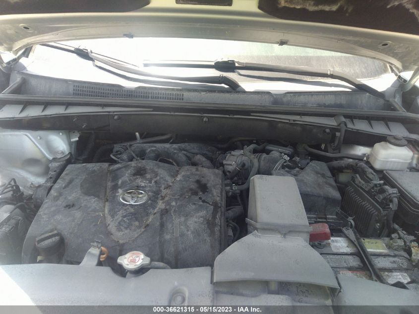 2019 TOYOTA HIGHLANDER SE - 5TDJZRFH4KS573625