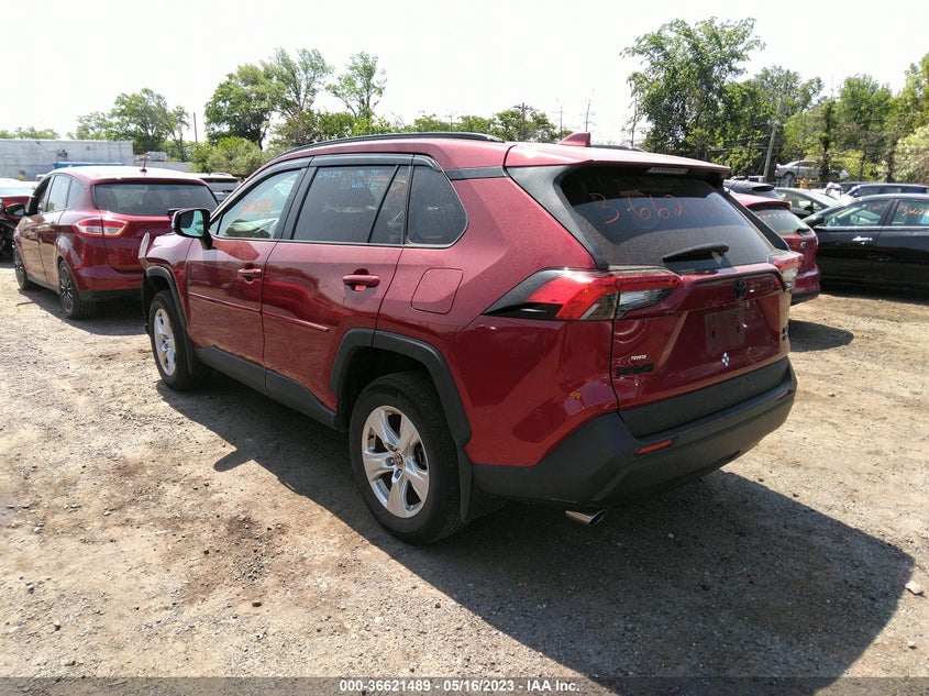 VIN 2T3P1RFV6MW233000 2021 TOYOTA RAV4 XLE