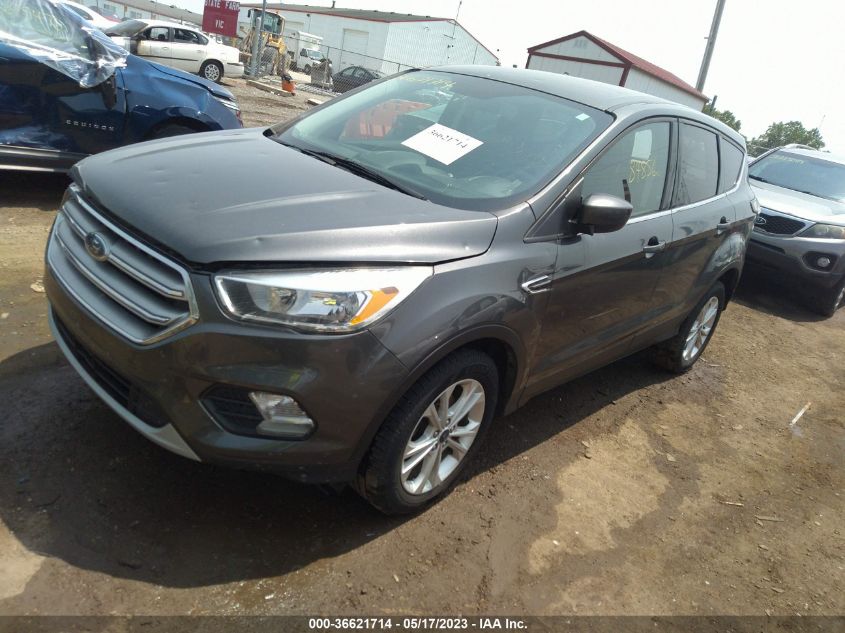 1FMCU0GD2HUC37986 2017 FORD ESCAPE, photo no. 2