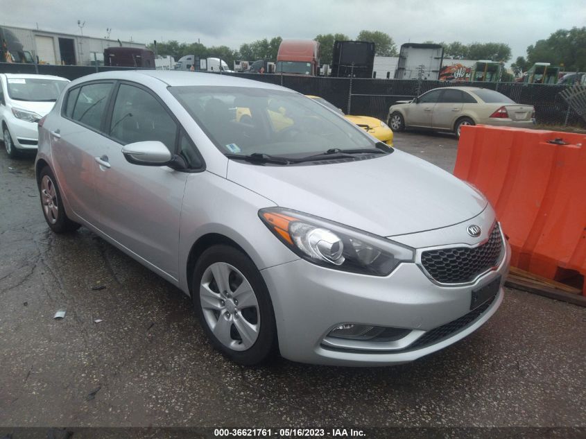 2016 KIA FORTE 5-DOOR LX - KNAFK5A86G5650547