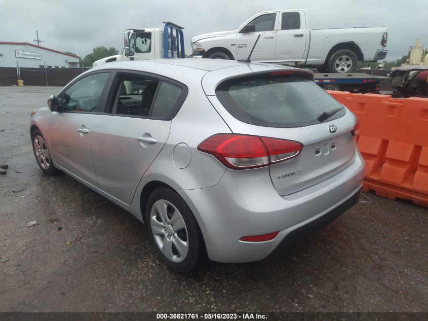2016 KIA FORTE 5-DOOR LX - KNAFK5A86G5650547