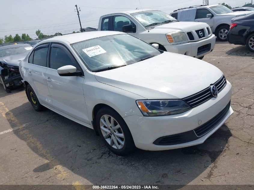 2014 VOLKSWAGEN JETTA SEDAN SE W/CONNECTIVITY - 3VWD17AJ4EM218751