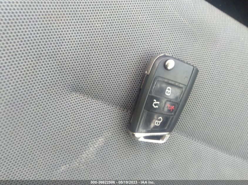 2016 VOLKSWAGEN E-GOLF SE - WVWKP7AU0GW913640