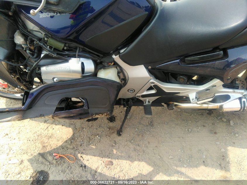 2004 HONDA ST1300 A JH2SC51504M200065