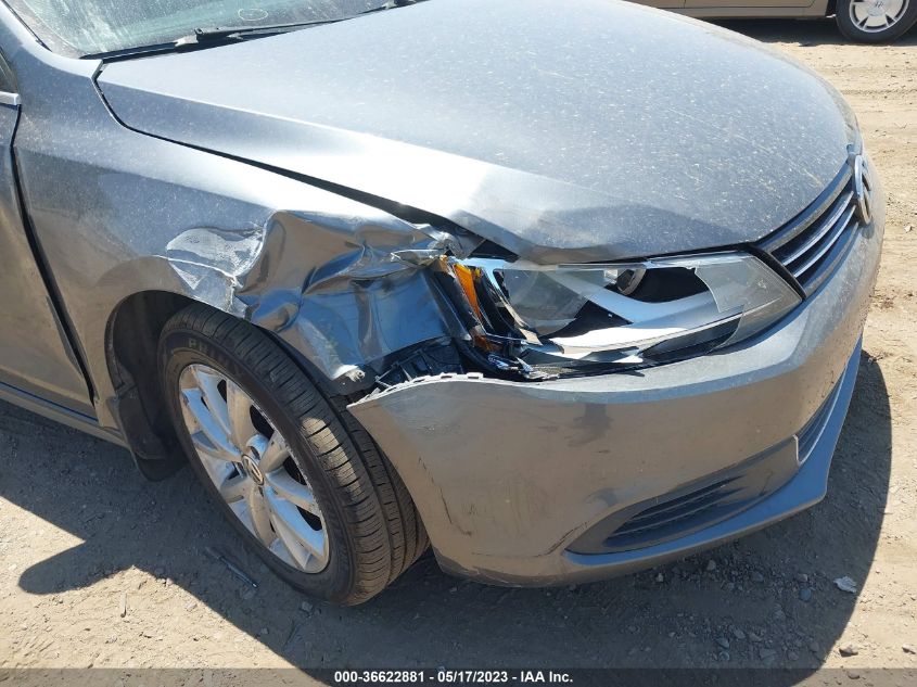 2014 VOLKSWAGEN JETTA SEDAN SE - 3VWD17AJXEM392324