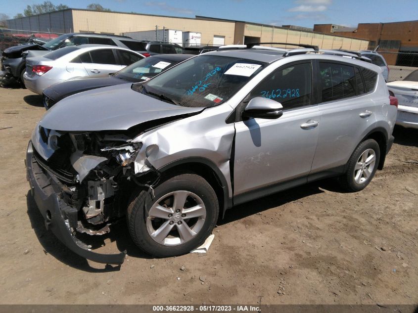 2013 TOYOTA RAV4 XLE - JTMRFREV2DD020313