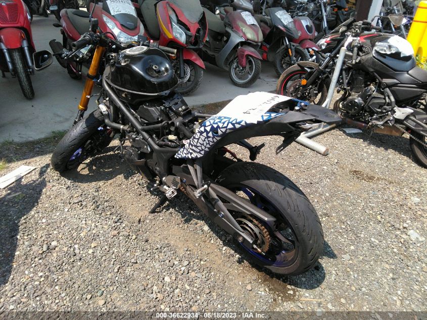 2019 YAMAHA YZFR3 MH3RH17Y5KK001350