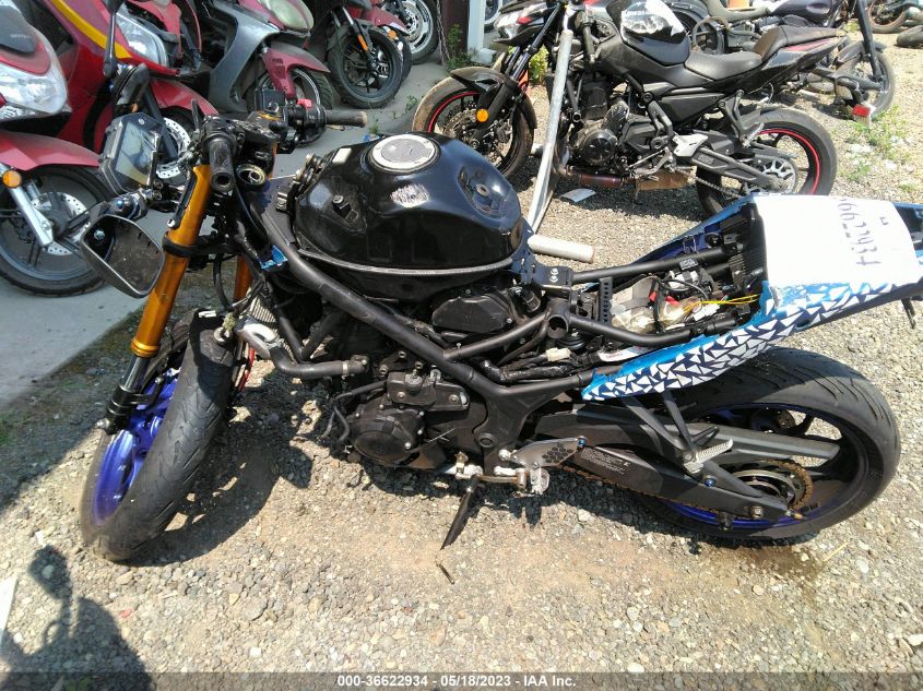 2019 YAMAHA YZFR3 MH3RH17Y5KK001350