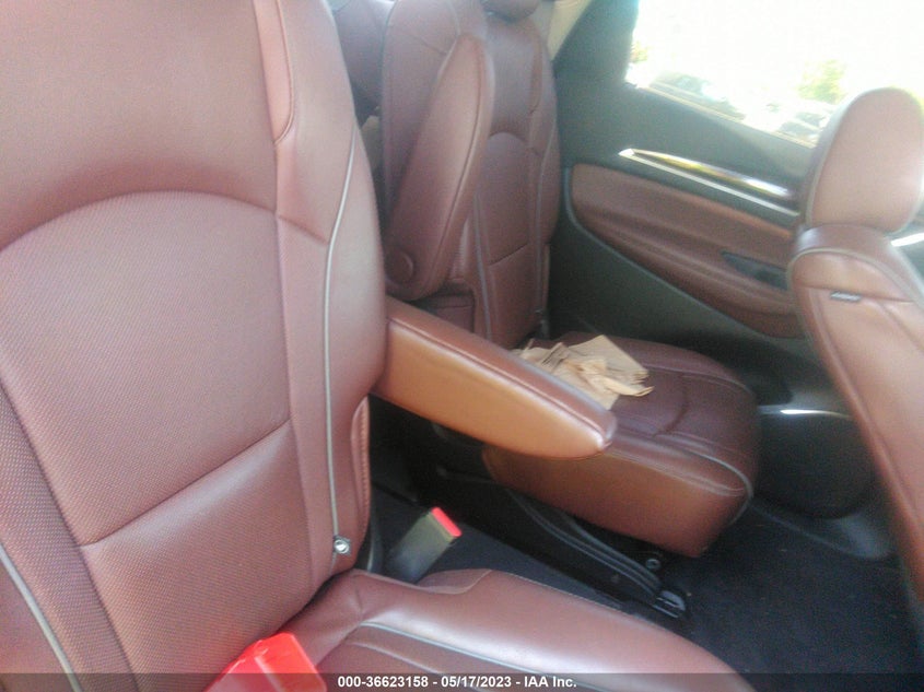 VIN 5GAEVCKW8JJ243627 2018 BUICK ENCLAVE AVENIR