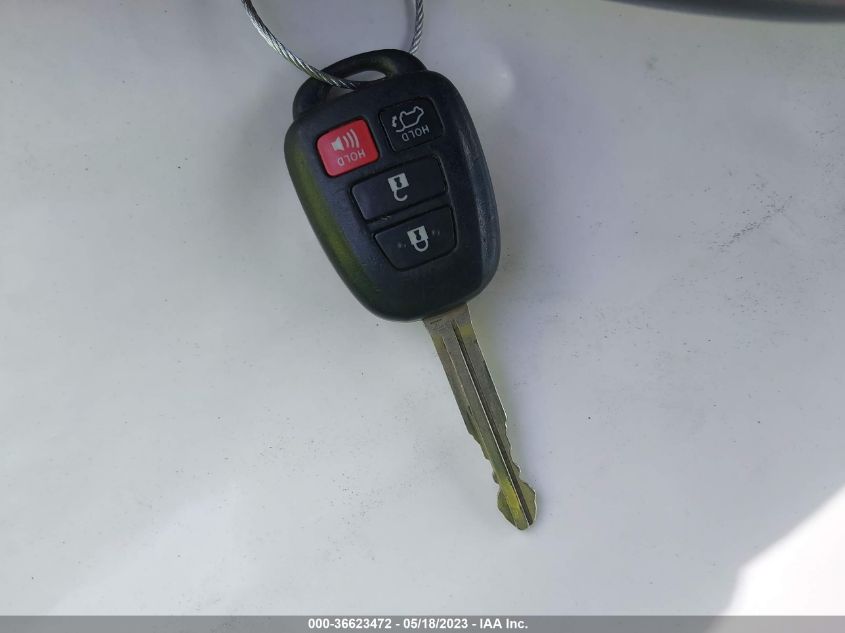 2016 TOYOTA RAV4 XLE - 2T3WFREV0GW279814