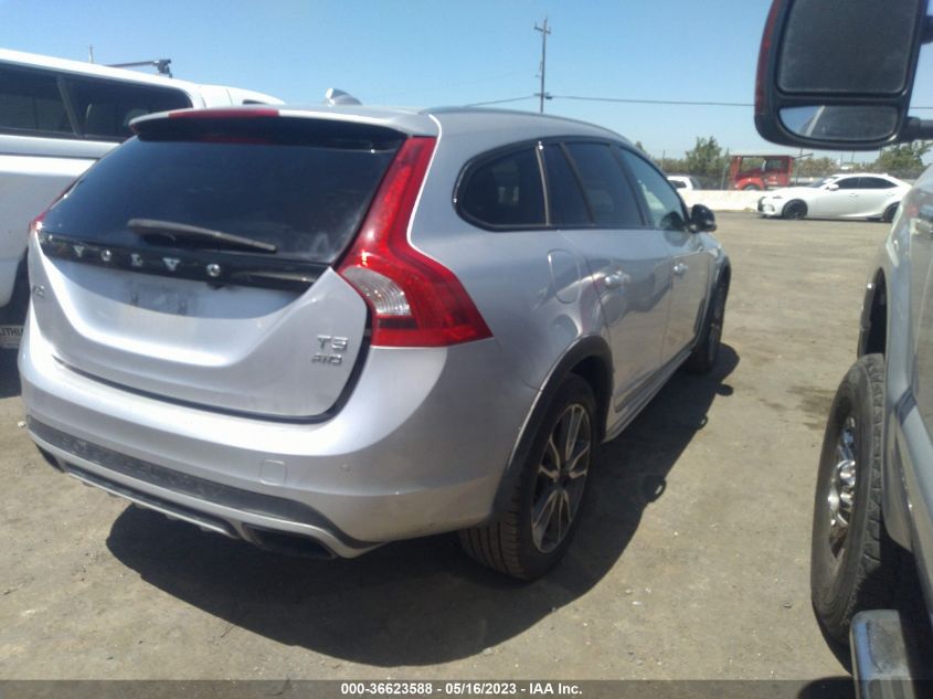 2017 VOLVO V60 CROSS COUNTRY YV440MWK6H1025778