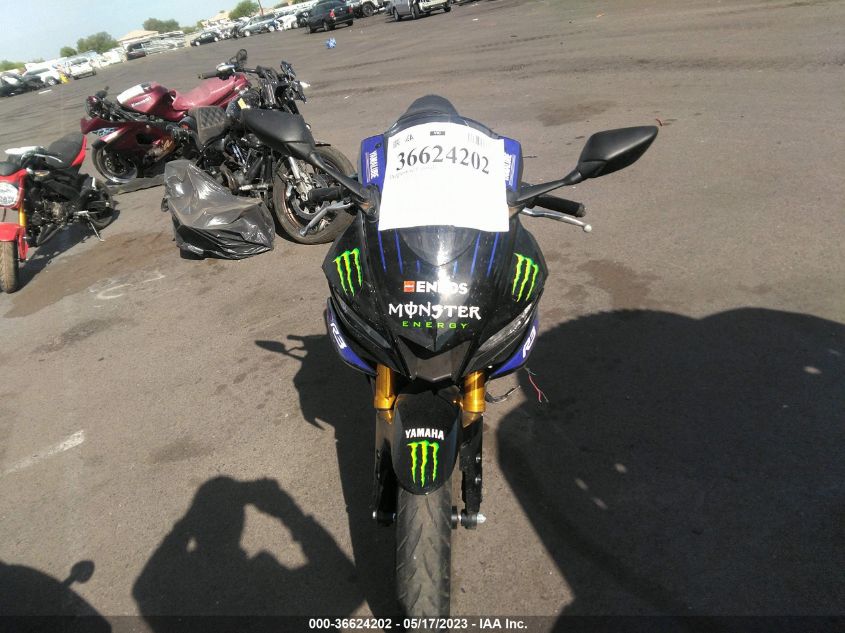 2021 YAMAHA YZFR3 A MH3RH18Y6MK005232