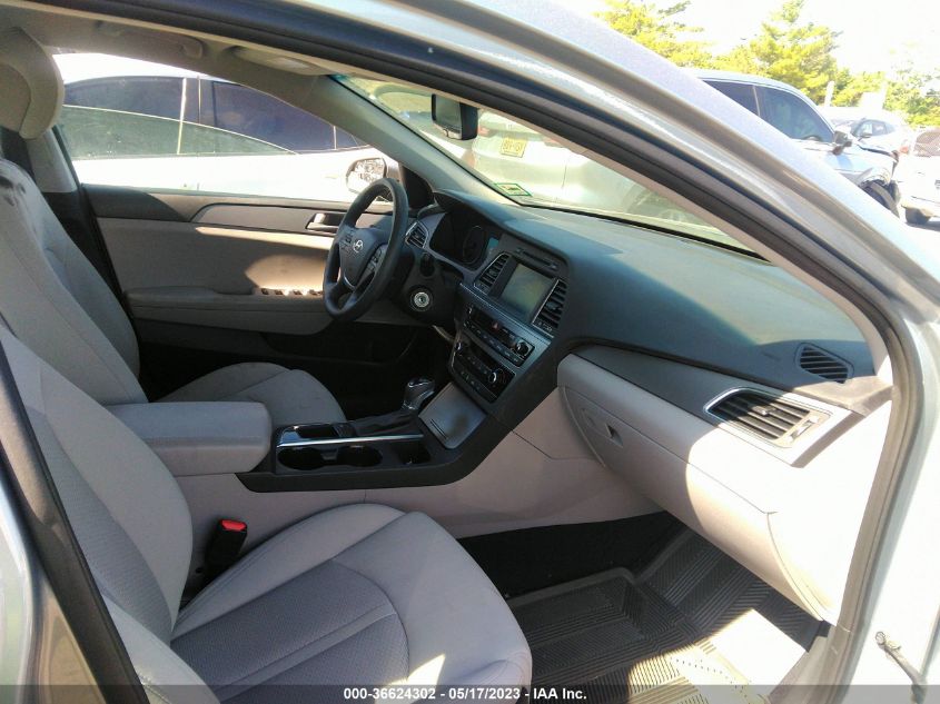 2017 HYUNDAI SONATA SE - 5NPE24AF1HH481739