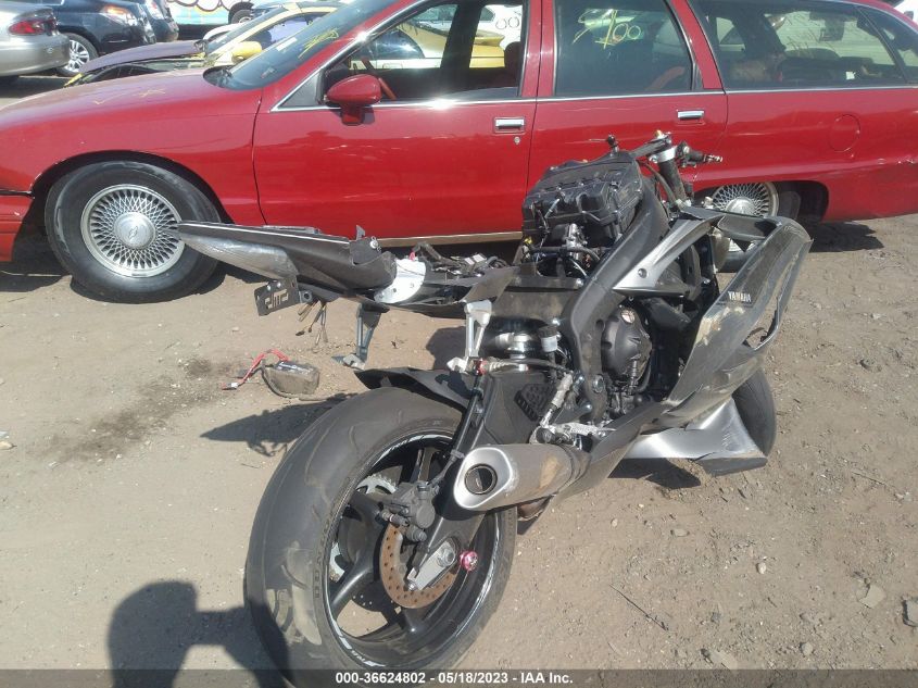 2016 YAMAHA YZFR6 JYARJ16E0GA037207