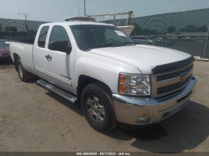 2013 CHEVROLET SILVERADO 1500 LT - 1GCRKSE06DZ120005