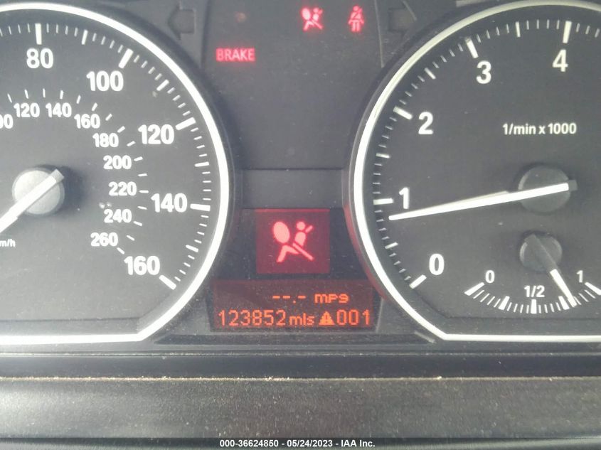 2013 BMW 1 SERIES 128I WBAUN1C58DVH78149