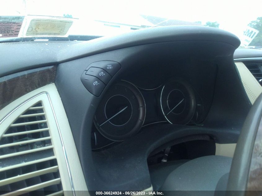 2017 INFINITI QX80 - JN8AZ2NE6H9156663