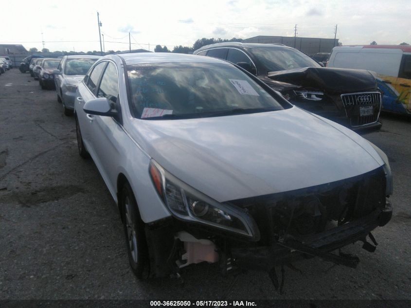 2015 HYUNDAI SONATA 2.4L SE - 5NPE24AF1FH252958