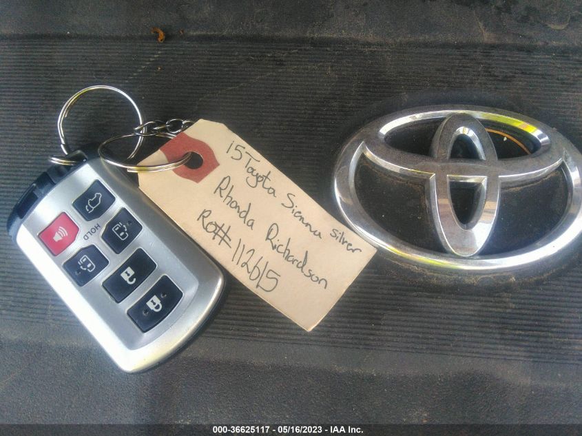 2015 TOYOTA SIENNA XLE - 5TDYK3DC3FS596231
