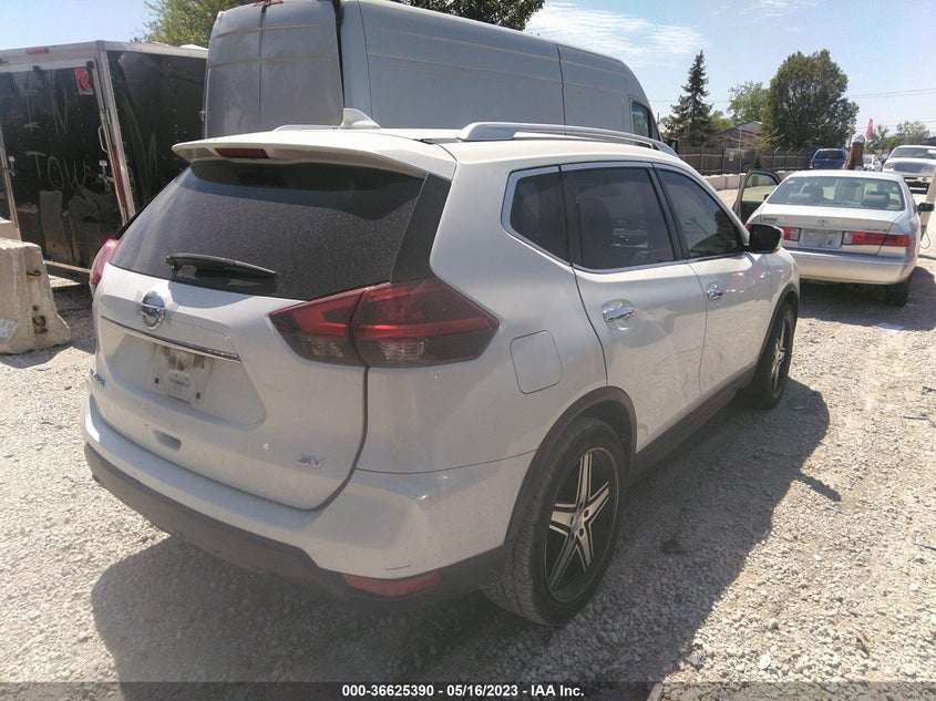 VIN KNMAT2MT7JP550333 2018 NISSAN ROGUE SV