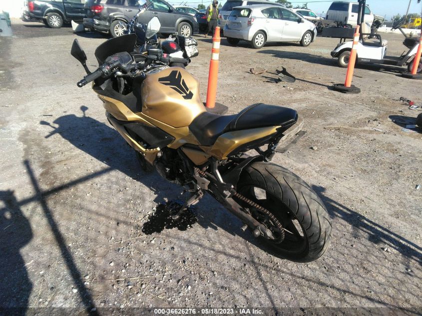 2017 KAWASAKI EX650 F - JKAEXEK15HDA07192