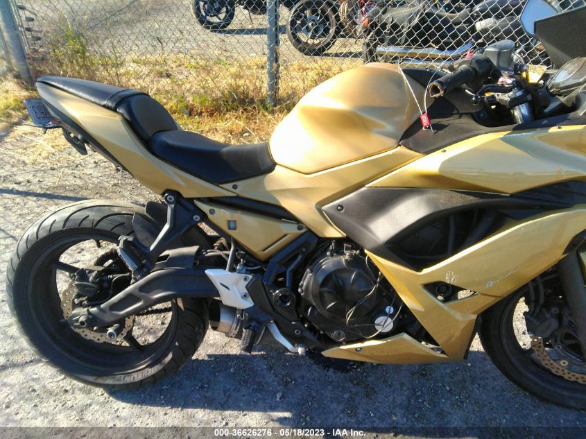 2017 KAWASAKI EX650 F - JKAEXEK15HDA07192