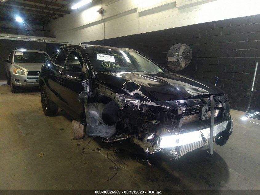 2018 MERCEDES-BENZ GLA GLA 250 - WDCTG4GB2JJ436202