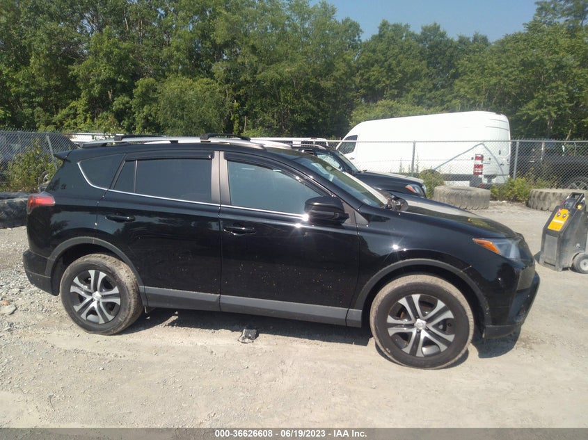 VIN 2T3BFREV7JW787865 2018 TOYOTA RAV4 LE