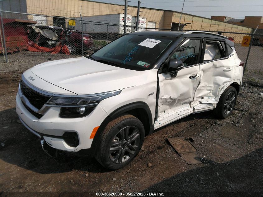 2023 KIA SELTOS S - KNDEUCAA2P7437860