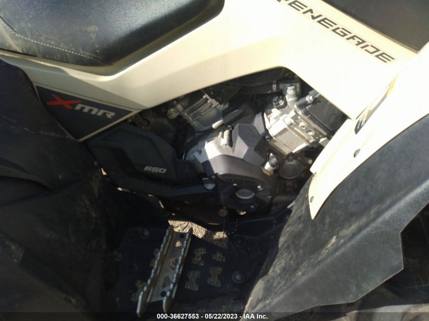 2022 CAN-AM RENEGADE X MR 650 - 3JBMWAJ45NJ000110