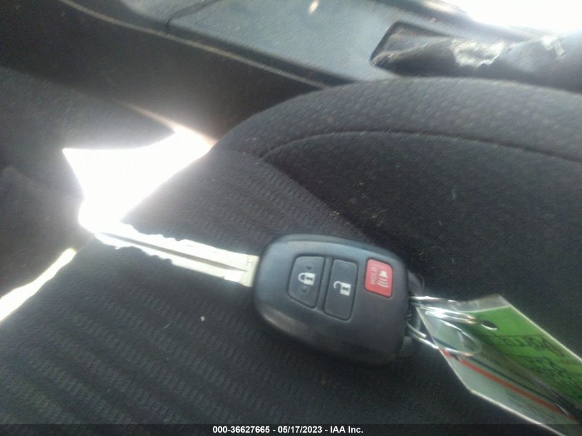 2015 TOYOTA RAV4 XLE - JTMRFREV3FJ042180