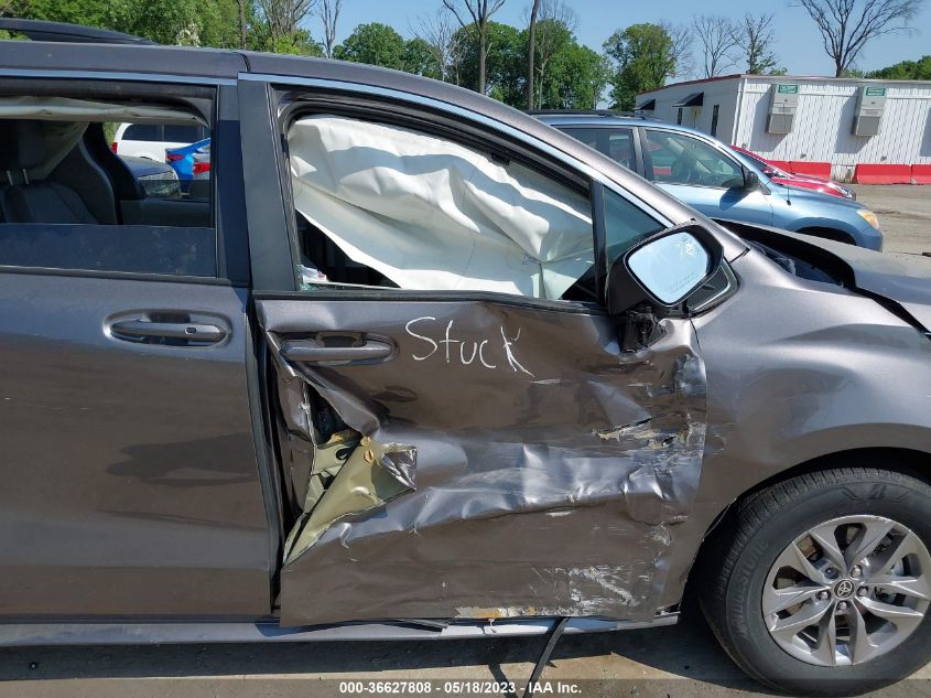 2022 TOYOTA SIENNA LE - 5TDKRKEC6NS092605