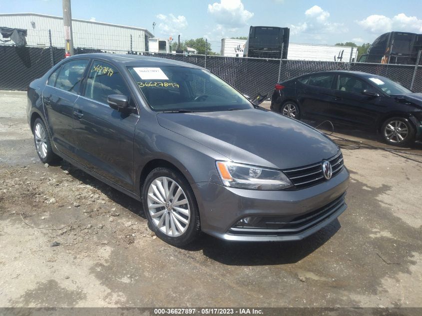 2015 VOLKSWAGEN JETTA SEDAN 1.8T SE - 3VWD17AJXFM275876