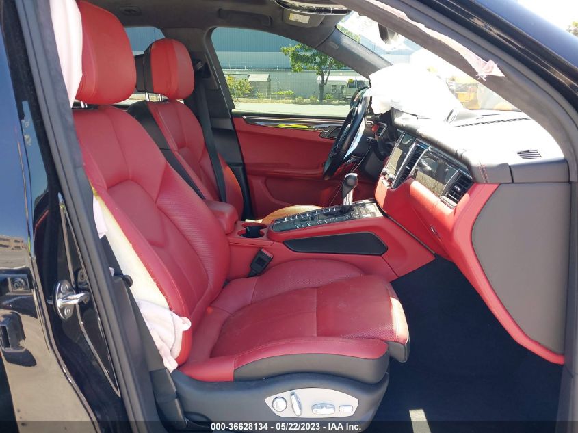 2017 PORSCHE MACAN TURBO - WP1AF2A53HLB60942