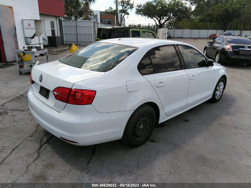 2014 VOLKSWAGEN JETTA SEDAN S - 3VW2K7AJ3EM410456